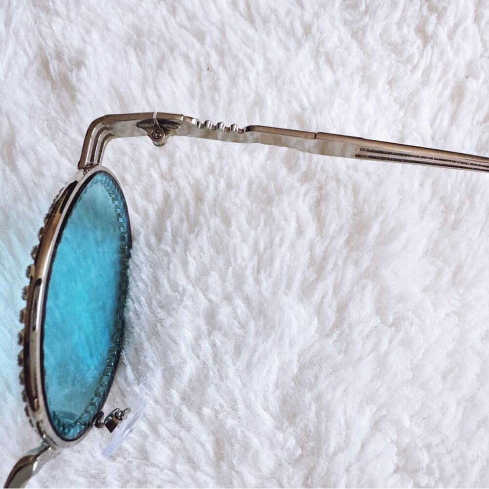 Kate Clear Blue Round Sunglasses - Picture 7 of 15